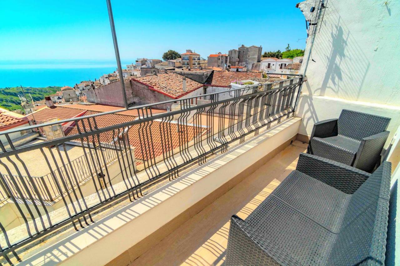 Rooms Gli Arcangeli 2 - Affitti Brevi Italia Monte SantʼAngelo Exterior foto